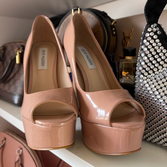 Steve Madden Beautiful Heel - Picture 3 of 8